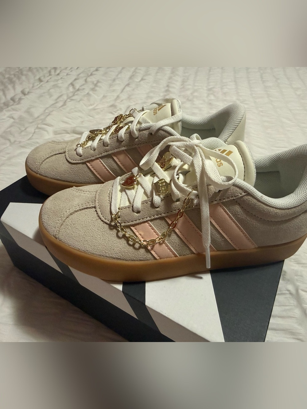 Adidas VL court 3.0k size 2.5